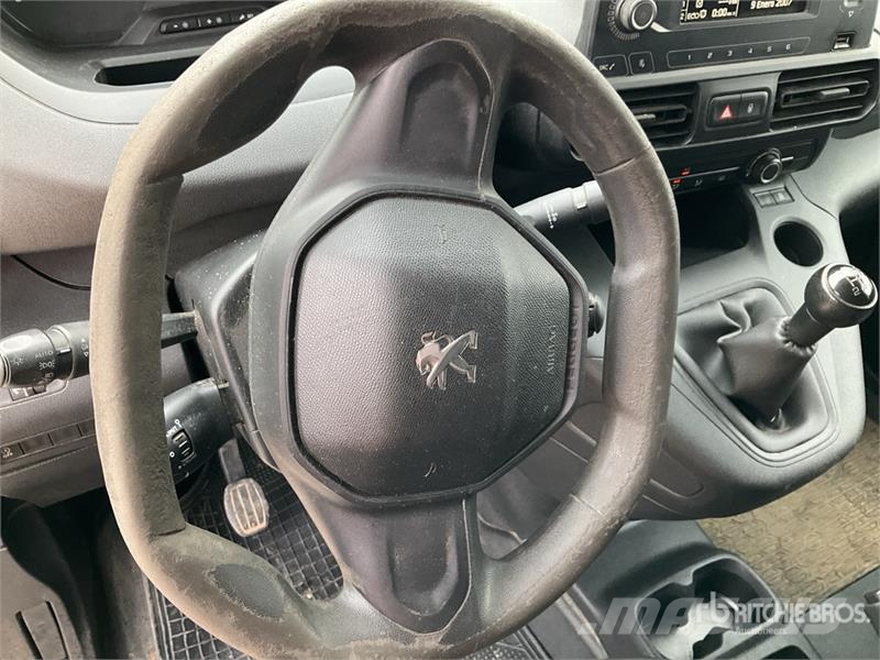 Peugeot Partner Cargo Van Lieferwagen