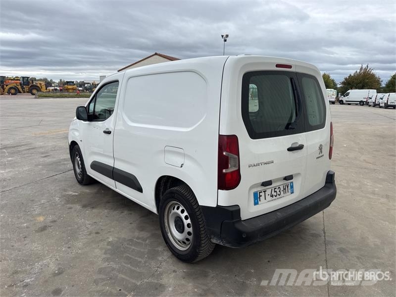 Peugeot Partner Vehicule Utilitaire Cargo Van Gesloten bedrijfswagens