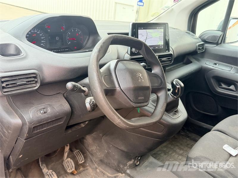 Peugeot Partner Vehicule Utilitaire Cargo Van Gesloten bedrijfswagens