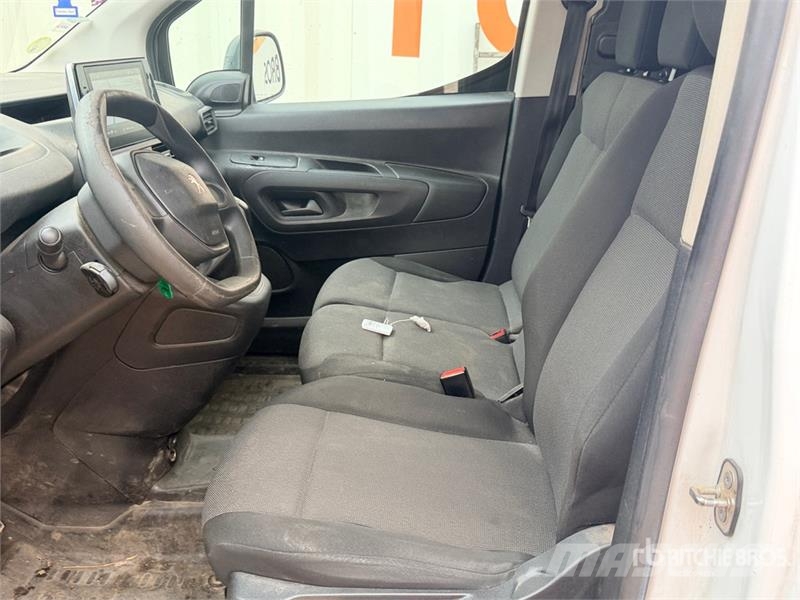 Peugeot Partner Vehicule Utilitaire Cargo Van Gesloten bedrijfswagens