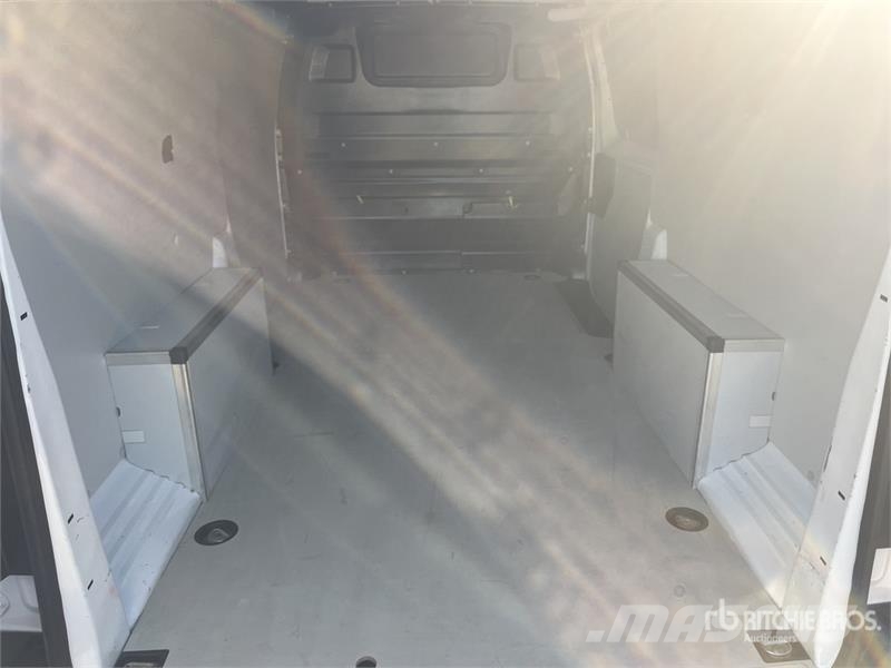 Peugeot Passenger Van Utilitaire