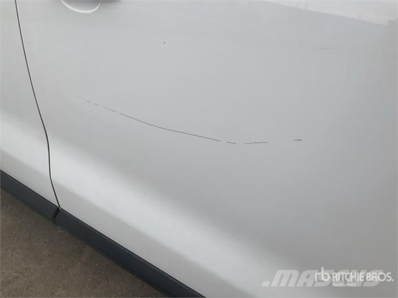 Peugeot Passenger Van 大型面包车