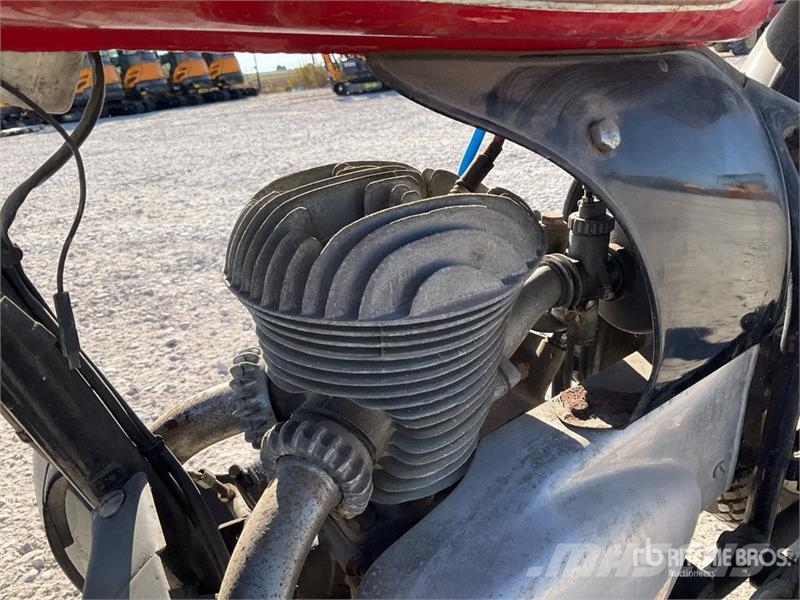 Peugeot TL57 Classic Bike (Inoperable) Avtomobili