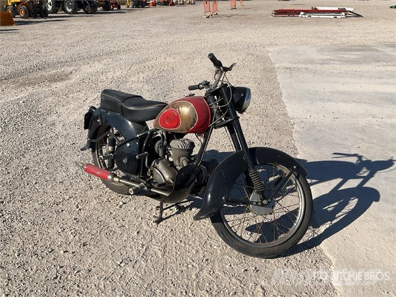 Peugeot TL57 Classic Bike (Inoperable) Avtomobili