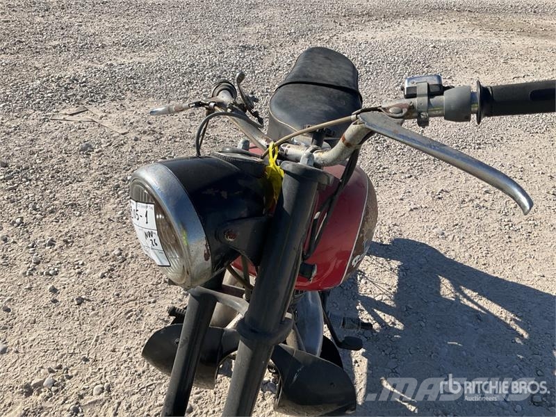Peugeot TL57 Classic Bike (Inoperable) Avtomobili