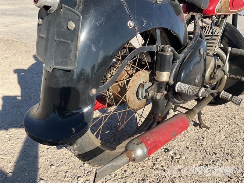 Peugeot TL57 Classic Bike (Inoperable) Avtomobili