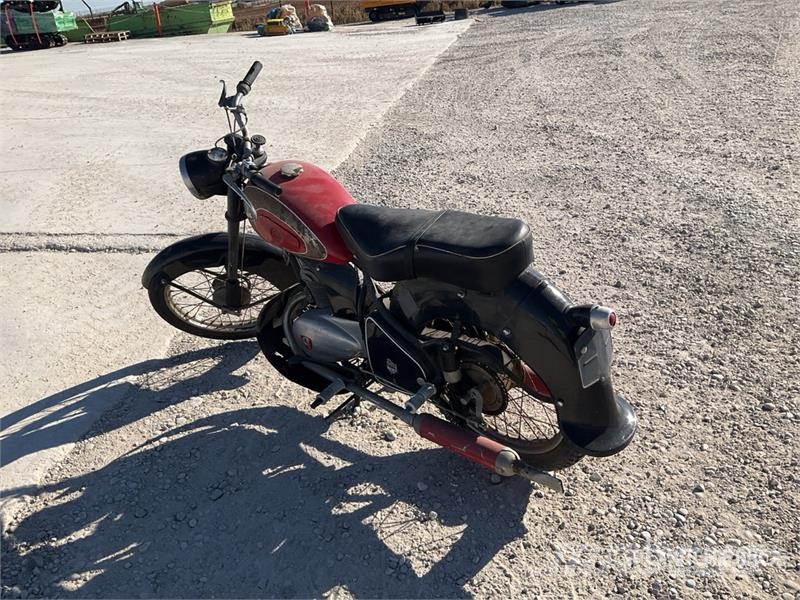 Peugeot TL57 Classic Bike (Inoperable) Avtomobili
