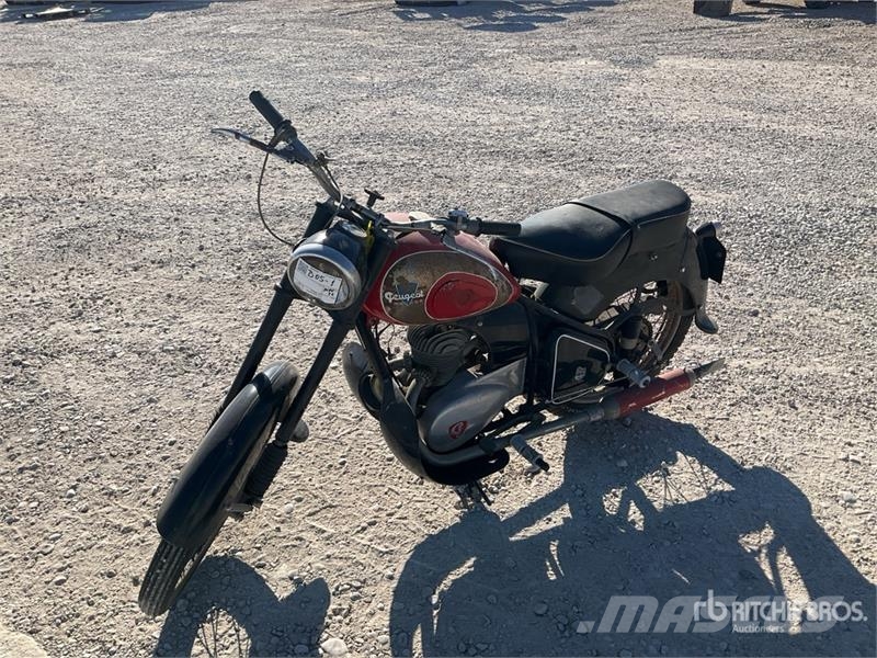 Peugeot TL57 Classic Bike (Inoperable) Avtomobili