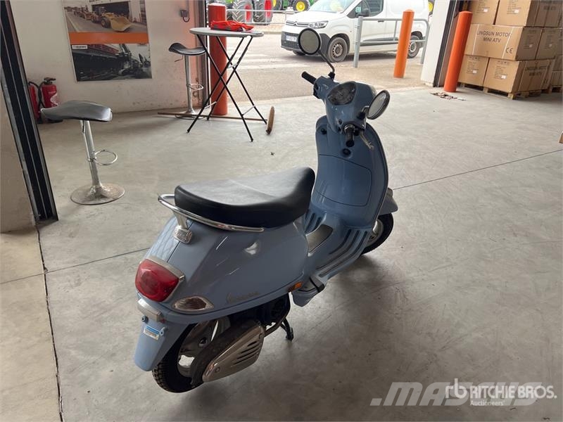 Piaggio Vespa LX125 Vehicule De Loisirs Utility Vehicle Pomoćne mašine