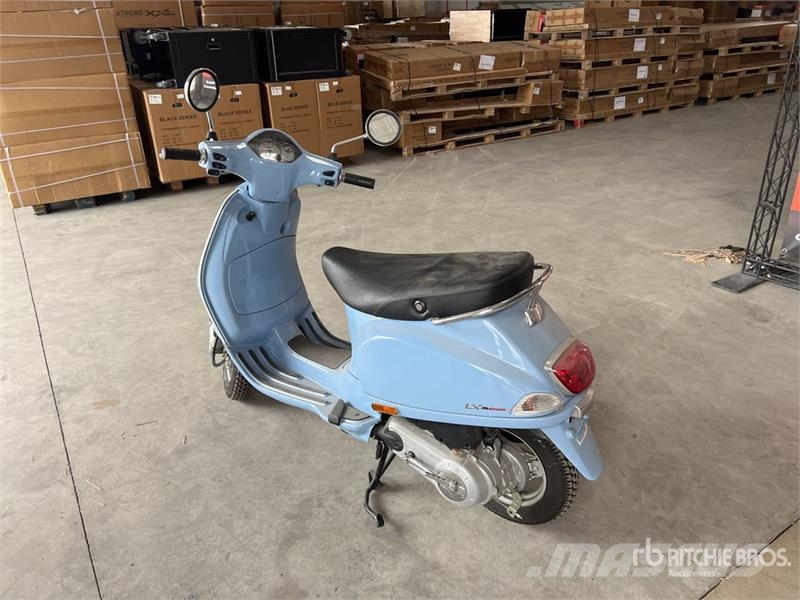 Piaggio Vespa LX125 Vehicule De Loisirs Utility Vehicle Pomoćne mašine