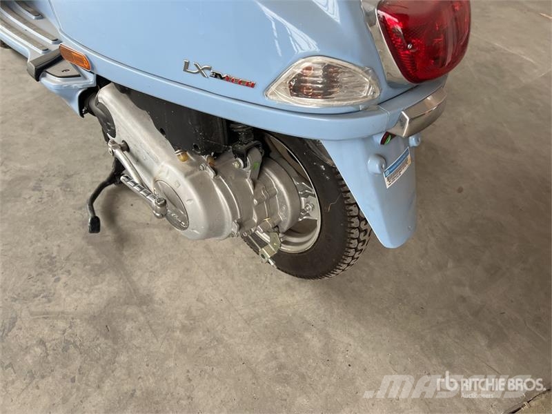 Piaggio Vespa LX125 Vehicule De Loisirs Utility Vehicle Pomoćne mašine