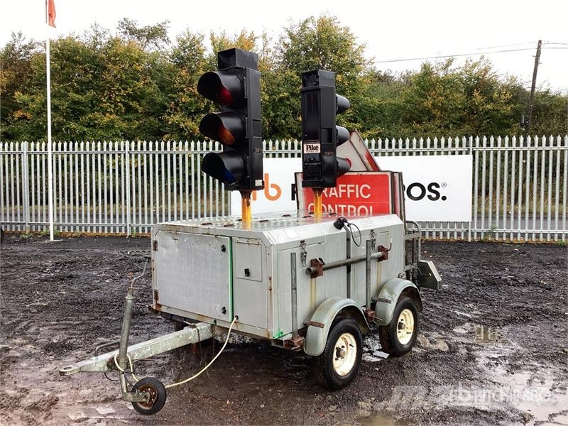  Pike Signals Ltd Traffic Light Trailer مقطورات أخرى