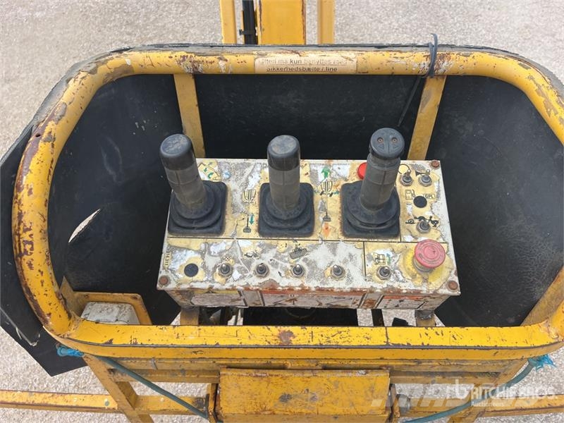  Pinguely-Haulotte H23TPX 4WD Diesel Nacelle Telesc Teleskoop poomtõstukid