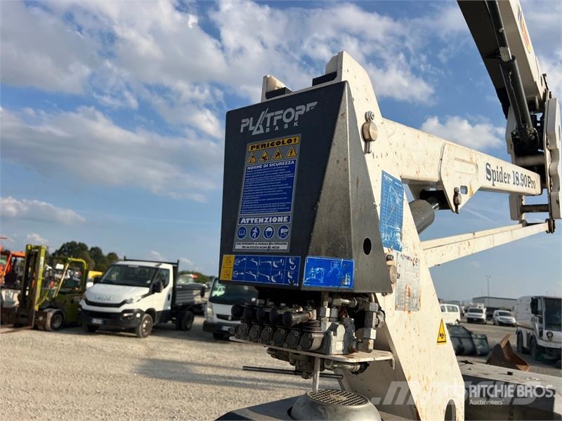 Platform Basket SPIDER 18-90 Crawler Articulating Boom Lift Zglobne dvižne ploščadi