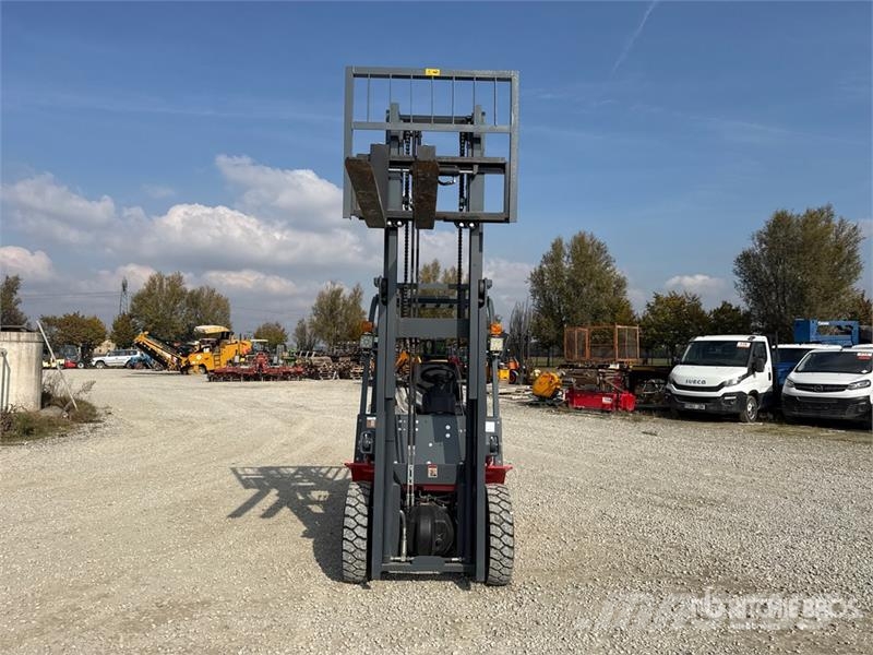 Plus Power VTDD 25 2500 kg Forklift (Unused) Iné
