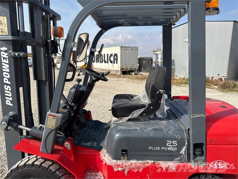 Plus Power VTDD 25 2500 kg Forklift (Unused) Iné