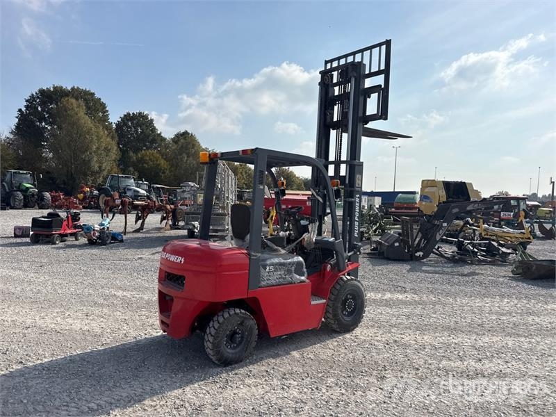 Plus Power VTDD 25 2500 kg Forklift (Unused) Iné