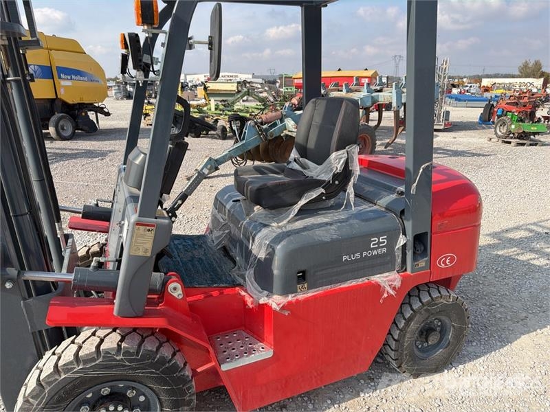Plus Power VTDD 25 2500 kg Forklift (Unused) Iné