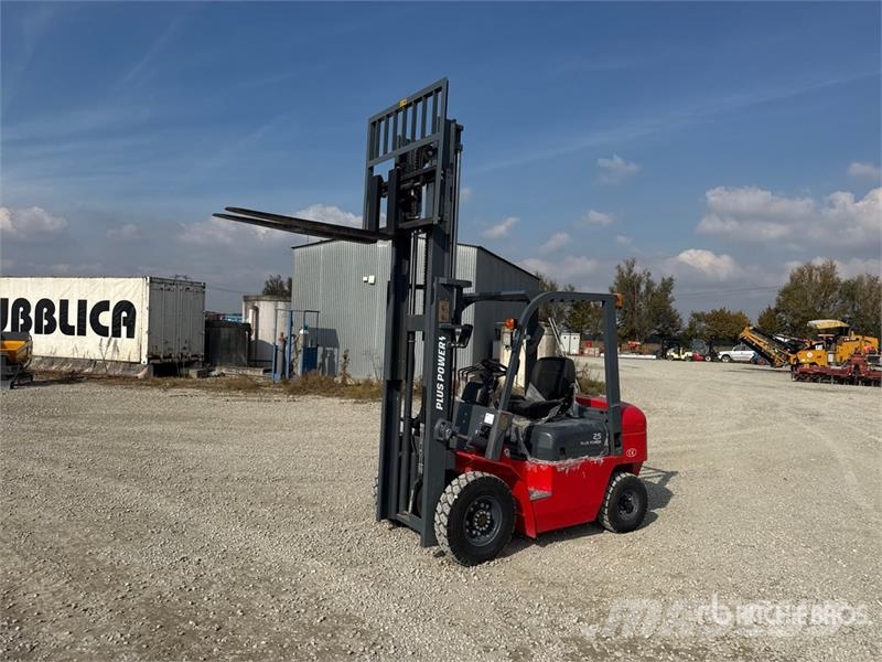 Plus Power VTDD 25 2500 kg Forklift (Unused) Iné