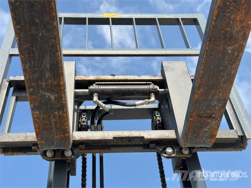 Plus Power VTDD 25 2500 kg Forklift (Unused) Iné