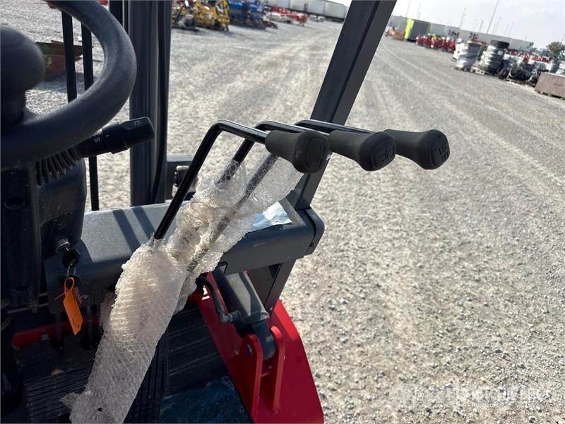 Plus Power VTDD 25 2500 kg Forklift (Unused) Iné
