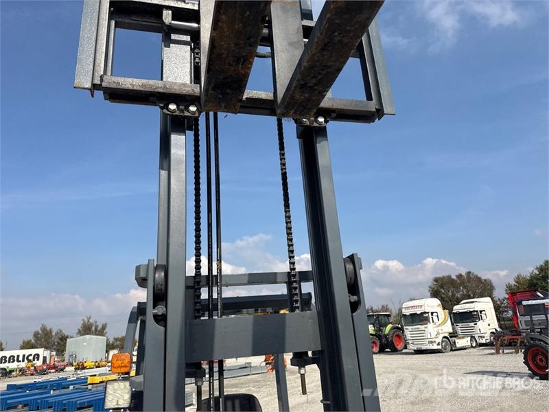 Plus Power VTDD 25 2500 kg Forklift (Unused) Iné