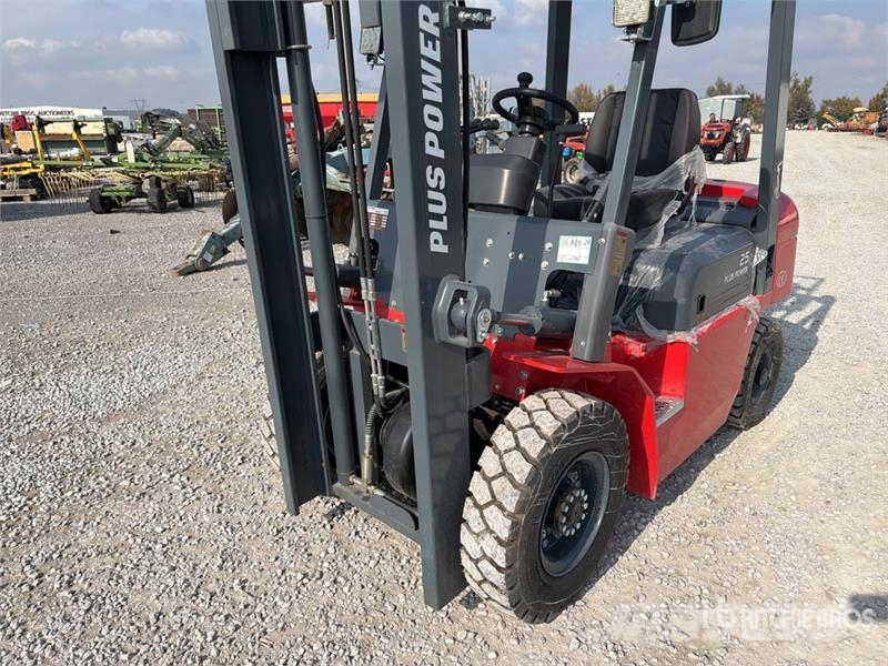 Plus Power VTDD 25 2500 kg Forklift (Unused) Iné
