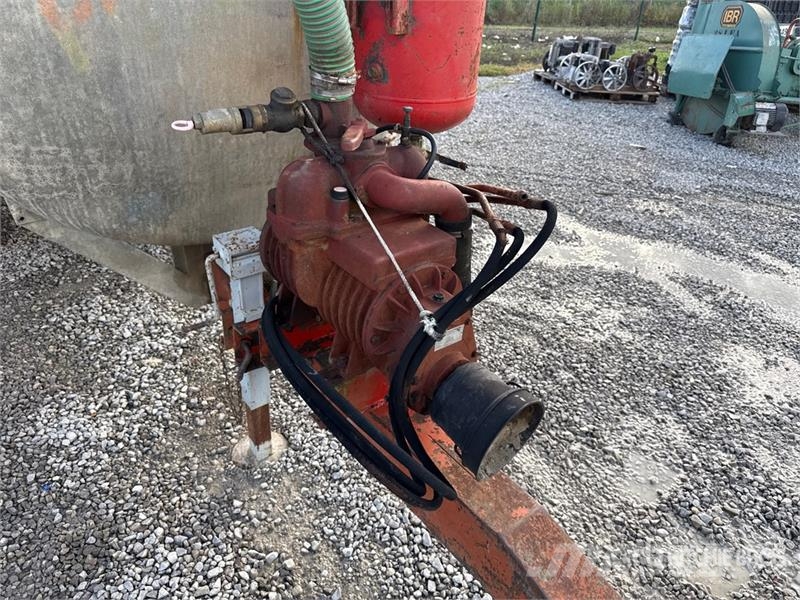  Polledri Manure Spreader معدات توزيع السماد العضوي
