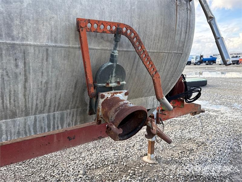  Polledri Manure Spreader معدات توزيع السماد العضوي
