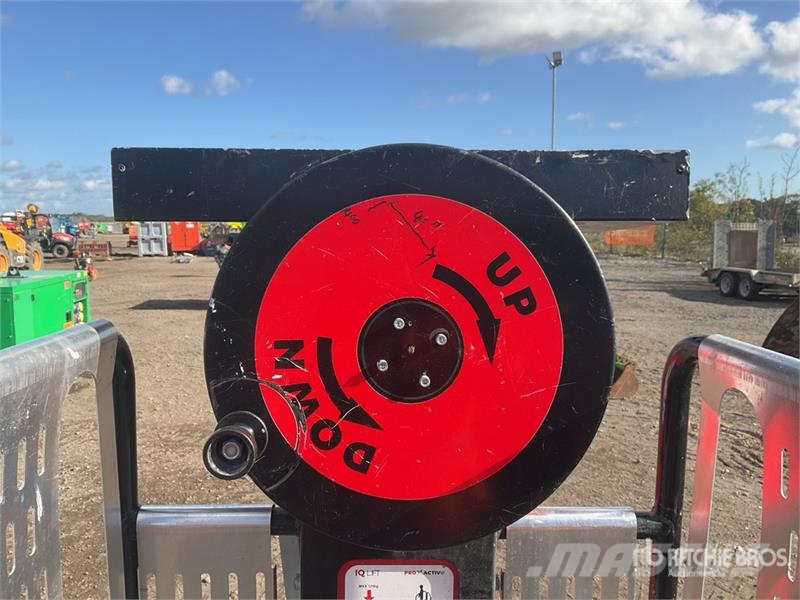 Pop Up IQ Lift Pro 7 Vertical Mast Lift Used Personnel lifts and access elevators