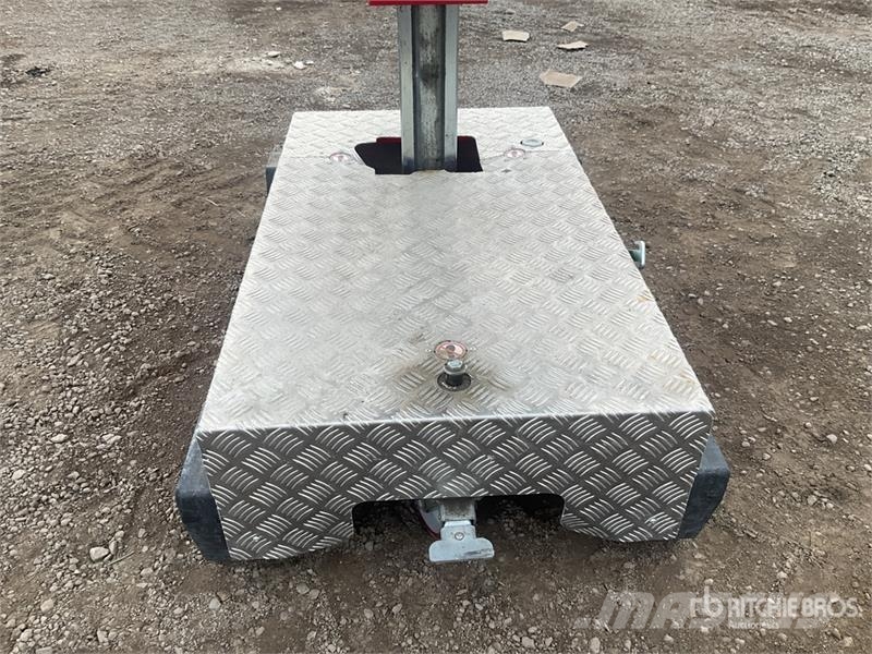 Pop Up IQ Lift Pro 7 Vertical Mast Lift Személyemelők