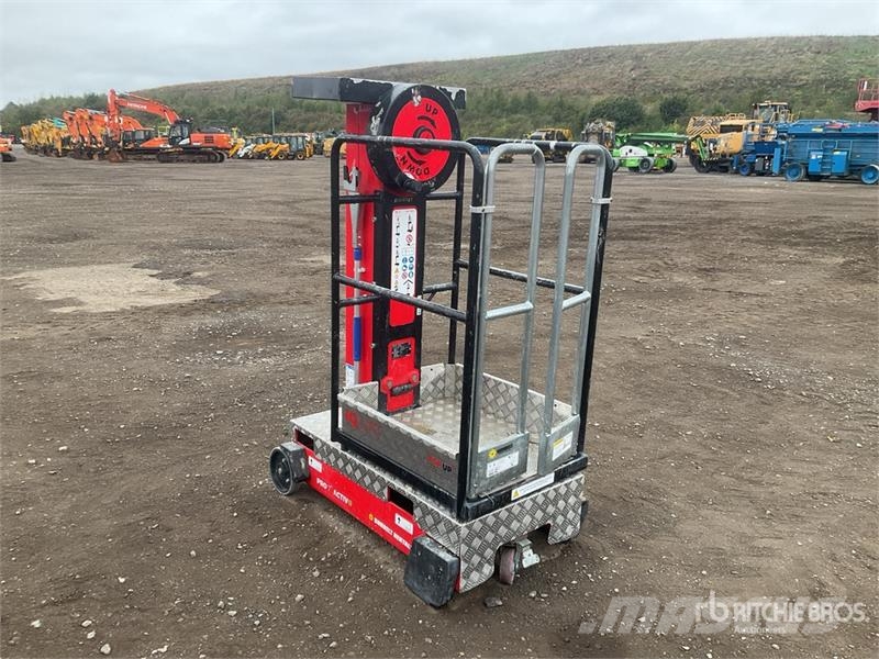 Pop Up IQ Lift Pro 7 Vertical Mast Lift رافعات السارية الرأسية