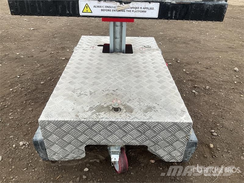Pop Up IQ Lift Pro 7 Vertical Mast Lift Jarbolne penjajuće platforme
