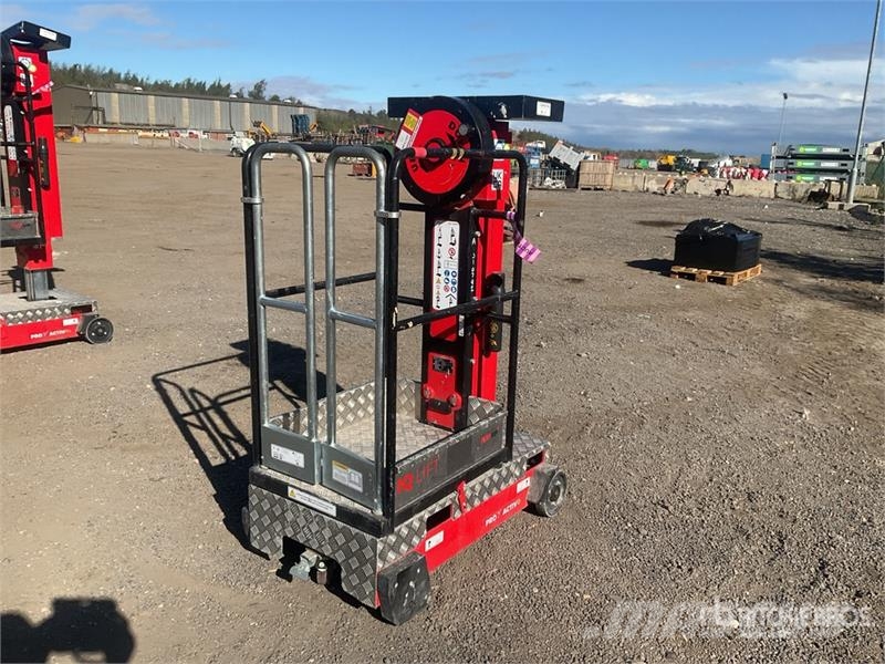 Pop Up IQ Lift Pro 7 Vertical Mast Lift Vertikaalsed mast tõstukid