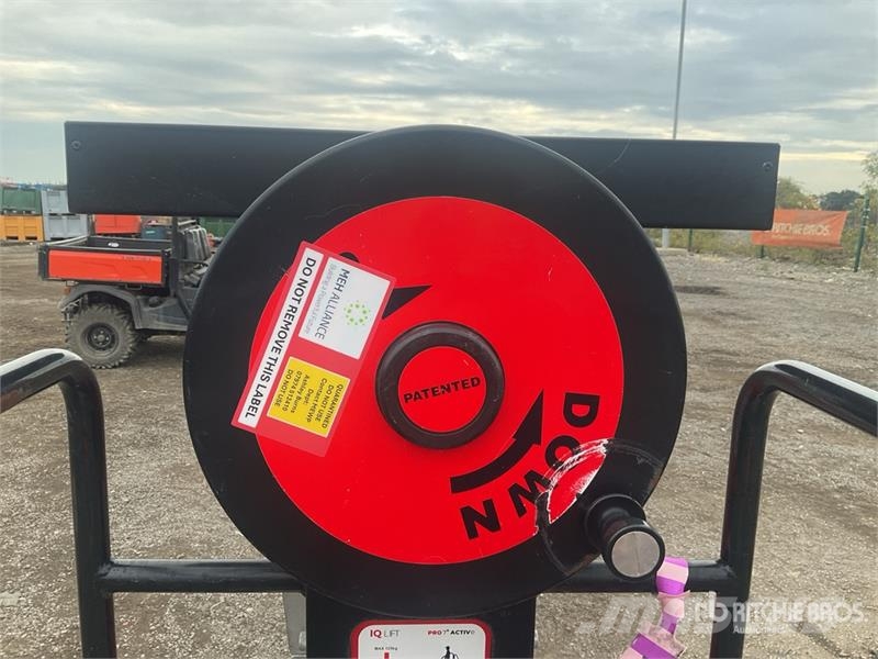 Pop Up IQ Lift Pro 7 Vertical Mast Lift Vertikālie pacēlāji