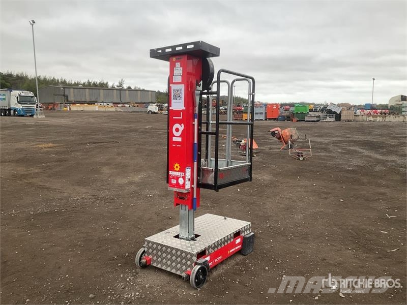 Pop Up IQ Lift Pro 7 Vertical Mast Lift رافعات السارية الرأسية