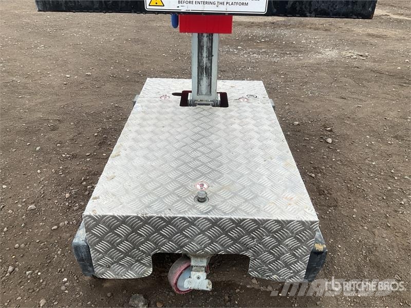 Pop Up IQ Lift Pro 7 Vertical Mast Lift رافعات السارية الرأسية