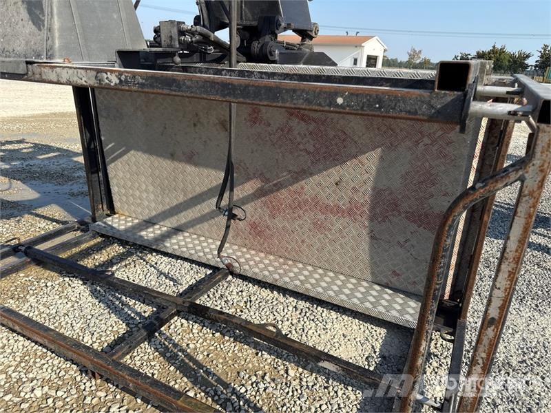  Porello SM 2.3 Telehandler Personnel Basket - Fits Gradbeništvo - drugo