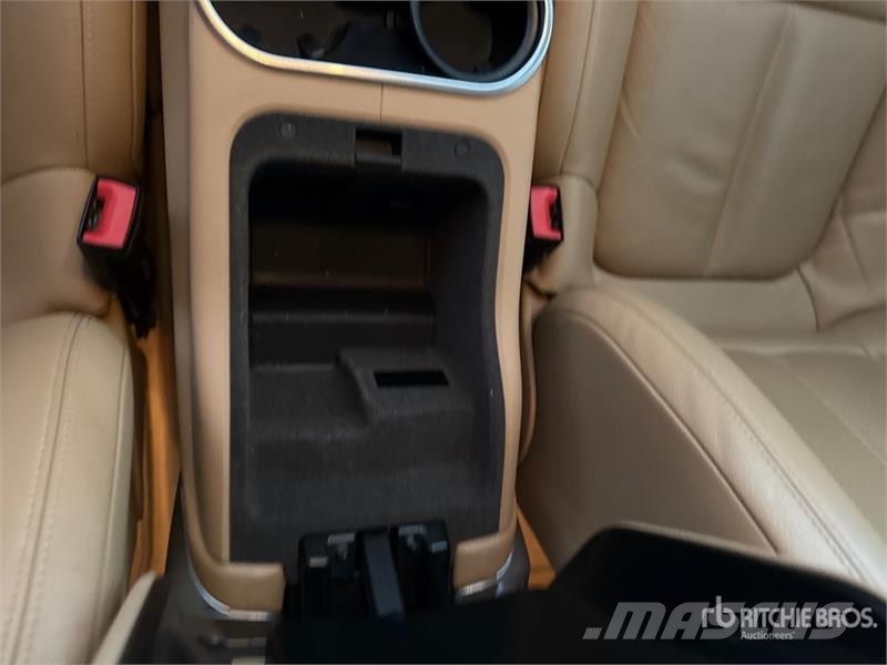 Porsche Cayenne SUV Automobili