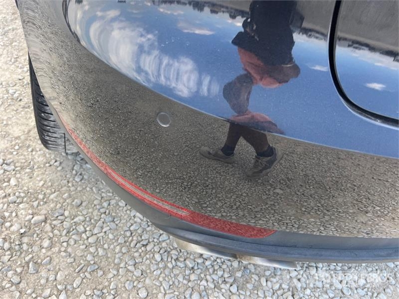 Porsche Macan SUV Samochody osobowe