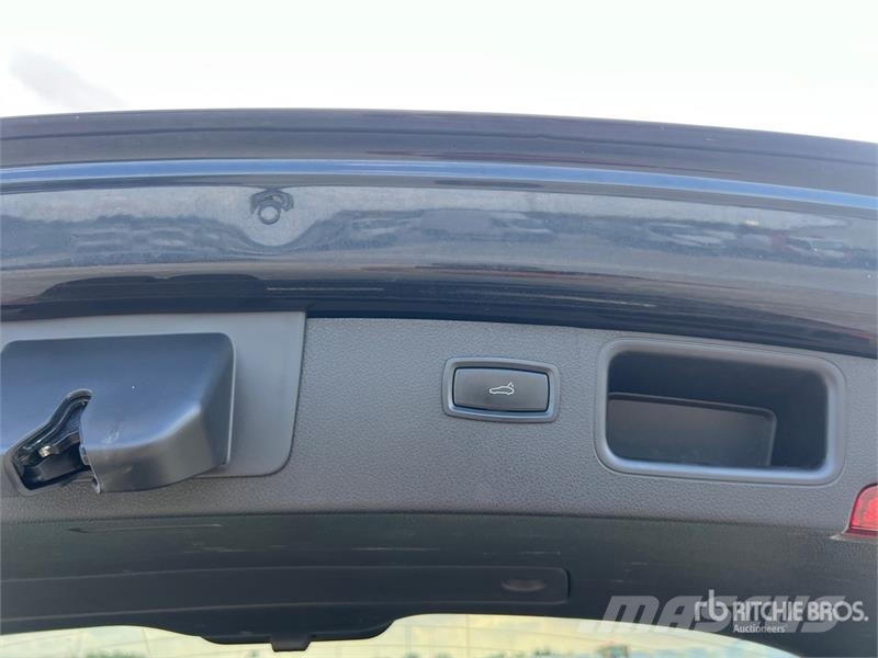 Porsche Macan SUV Samochody osobowe