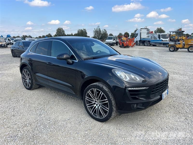 Porsche Macan SUV Samochody osobowe