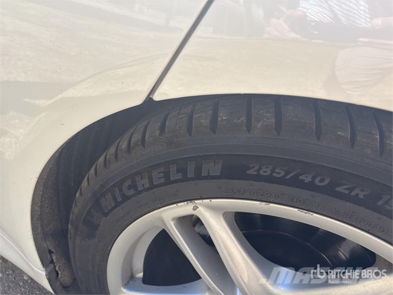 Porsche Panamera Automobile Kistehergépjárművek