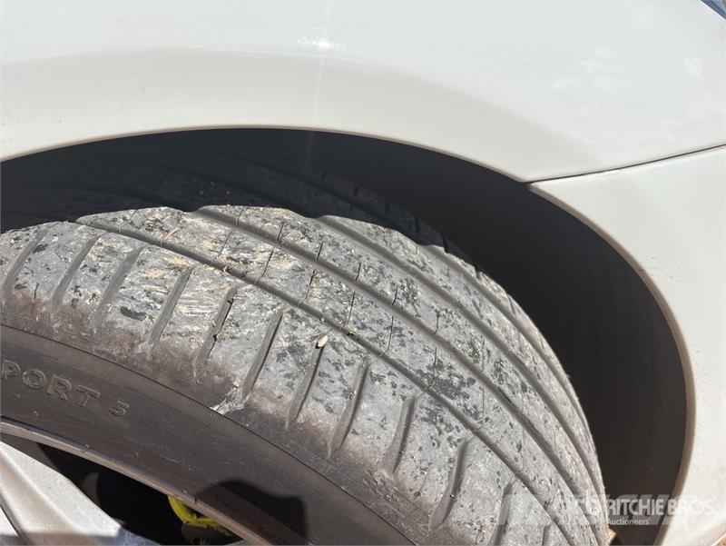 Porsche Panamera Automobile Kistehergépjárművek