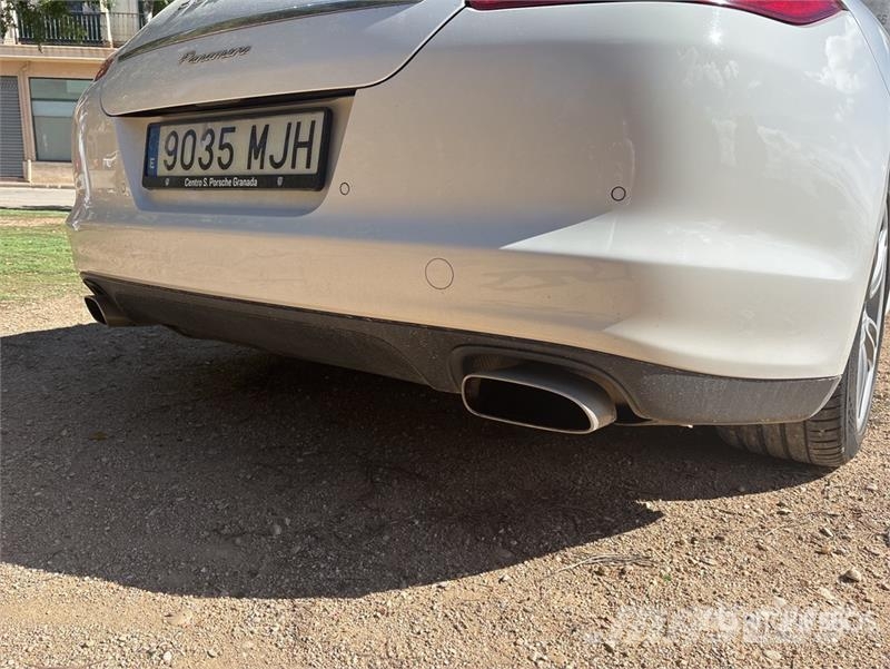 Porsche Panamera Automobile Kistehergépjárművek