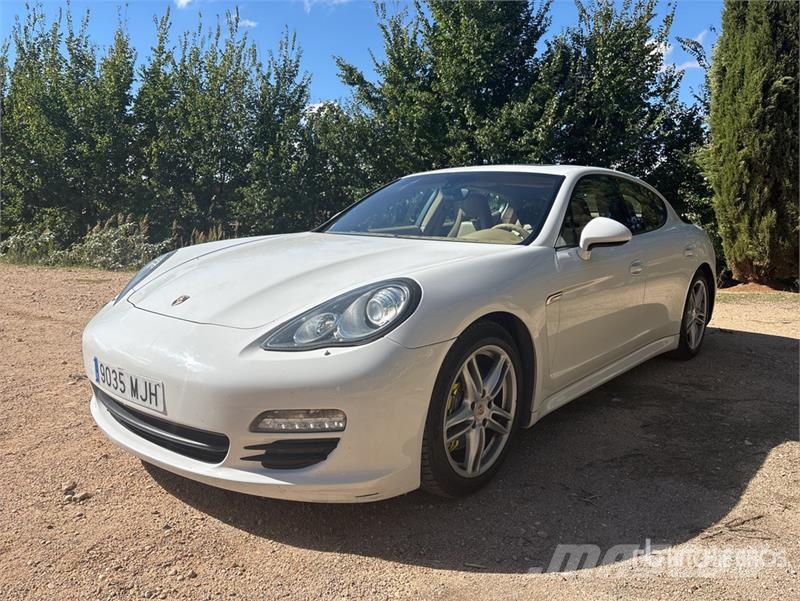Porsche Panamera Automobile Kistehergépjárművek