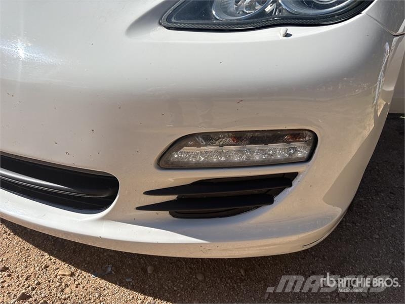 Porsche Panamera Automobile Kistehergépjárművek