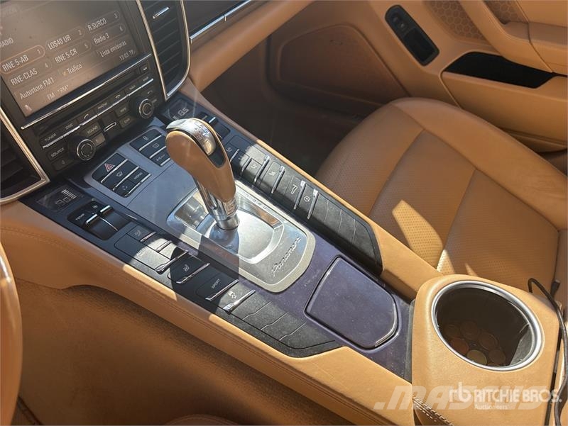 Porsche Panamera Automobile Kistehergépjárművek