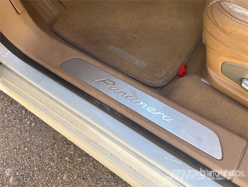 Porsche Panamera Automobile Kistehergépjárművek