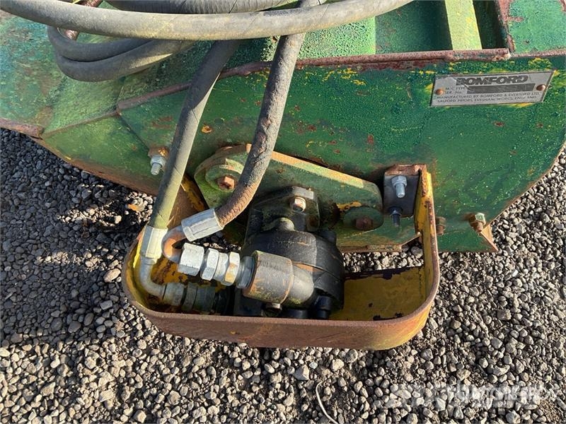  Port Agric Cutlass 1000 mm Rotary Cutter 茎切断機